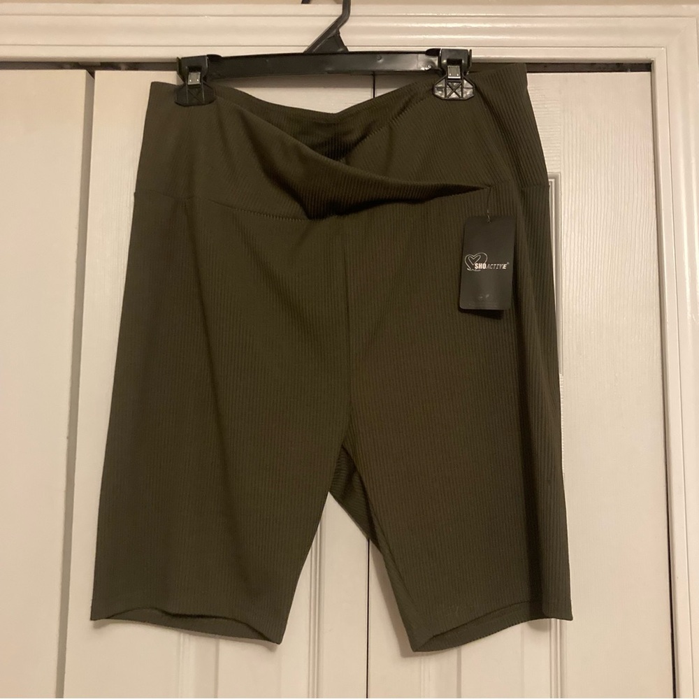 NWT 3X Athletic Short Crossover Waistband Ribbed Fabric Olive Green Plus